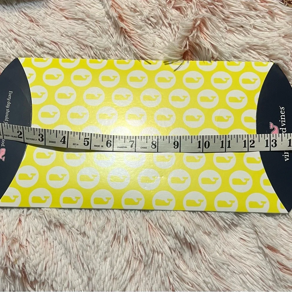 Vineyard Vines gift box. See photos for length. Yellow and green.